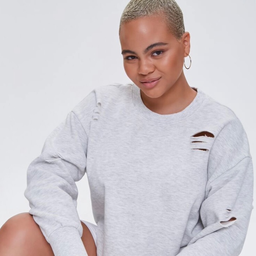 Plus Size Heathered Distressed Pullover